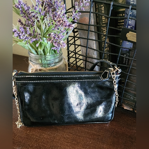 Dooney & Bourke - Picture 3 of 5